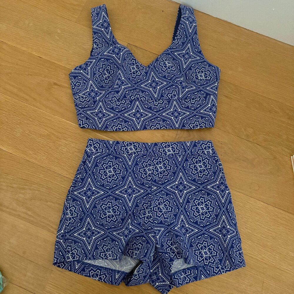 Forever 21 Tile Print Co-ord Crop Top Short Set (S)